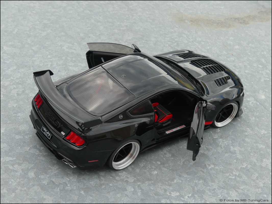 1:18 Ford Shelby GT 500 KR Black/ RED Edition inkl. OVP